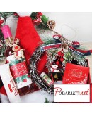 Коледна кутия с вино, шоколад и бонбони